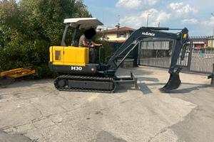 E236 - Escavatore 30 q Hanix