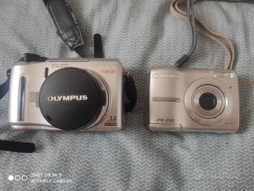 Due macchine digitali Olympus