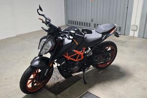 KTM 125 Duke 2023
