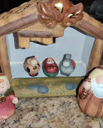 Mini presepe in ceramica tipo thun