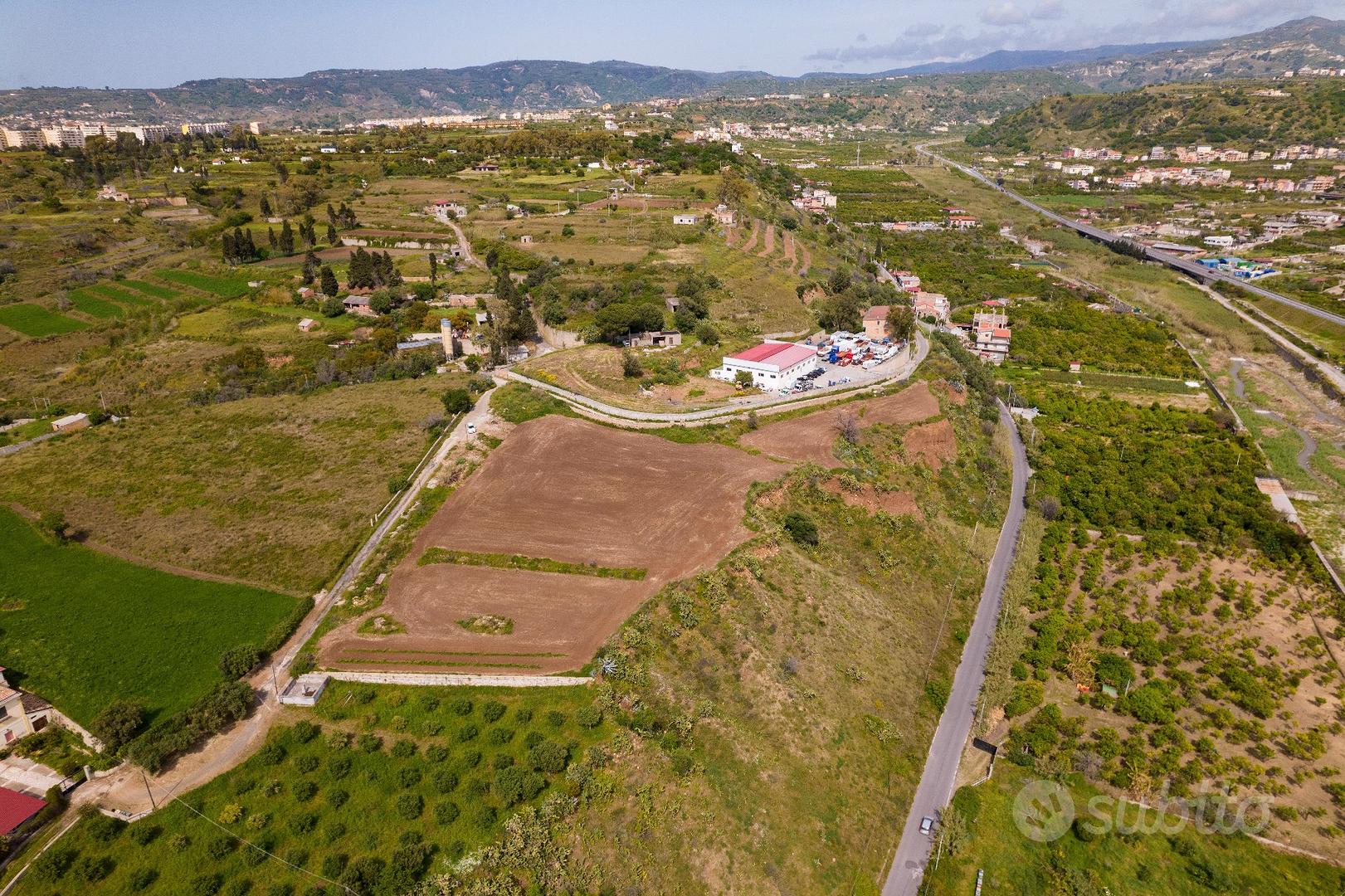 Terreno parzialmente edificabile Catona - Altro