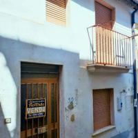 Casa indipendente su 2 livelli vicino piazza
