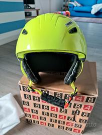 casco, sci, scarponi e racchette