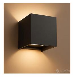 Applique da parete per interno ed esterno