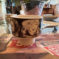 Porta bottiglia in porcellana