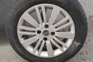 Set 4 cerchi in lega originali Fiat 15" con gomme 