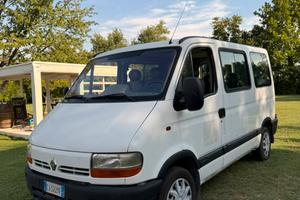 Renault master 9 posti