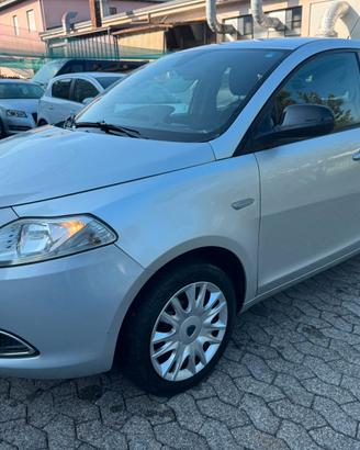 Lancia Ypsilon 1.2 69 CV 5 porte S&S Gold*EURO5*NE