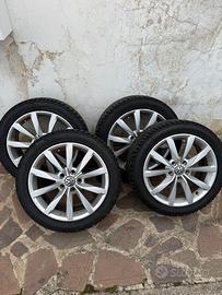 4 cerchi VW 17" originali con gomme invernali