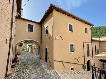 Casa Indipendente Caporciano [GRE483VRG]