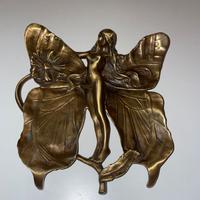 CHARLES KORSCHANN - FEMME PAPILLON EN BRONZE DORE'