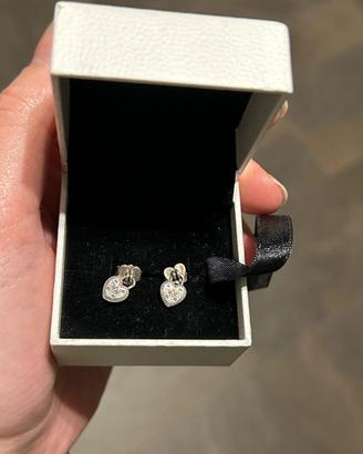 Orecchini a lobo pendenti Pandora