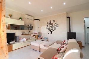 VILLA A SCHIERA A SANT'OMERO