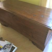 Cassapanca primi 900, a Pesaro