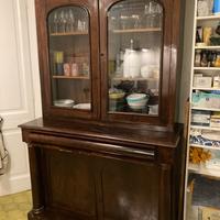 Credenza antica