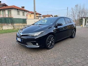 Toyota Auris 1.8h