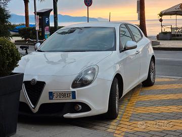 alfa romeo Giulietta bianca 1600 jtd