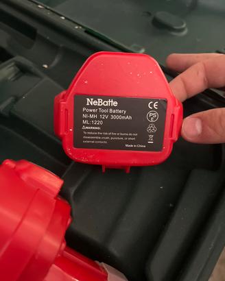 Caricabatterie e batterie makita