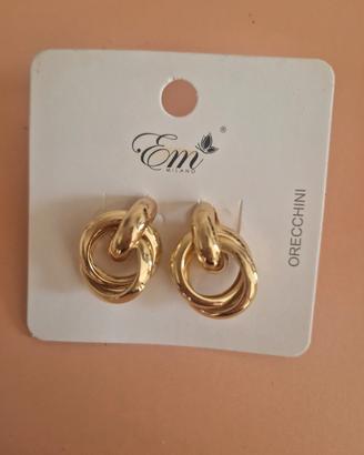 orecchini nuovi mai messi 