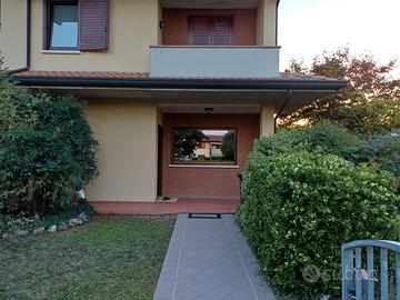 Villa a schiera di testa 210mq (locatore)