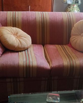 set completo due divani a 3 posti e un pouf