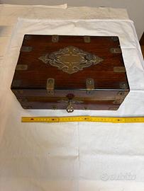 Scatola portagioie in legno