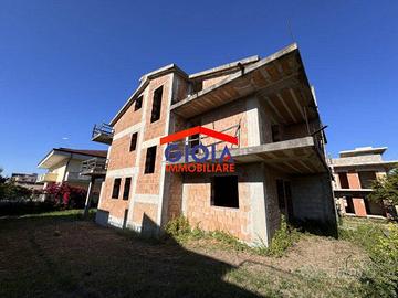Villa di 244 m² con 5 locali a Mondragone