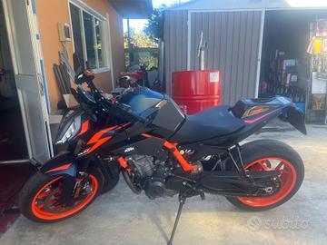 Ktm 890 Duke R 121cv