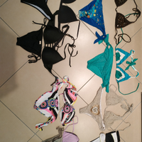 Stock di costumi donna