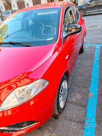 lancia ypsilon  full optional