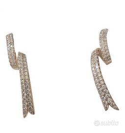 Orecchini Pendenti con Zirconi