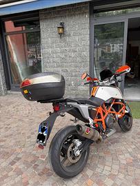 Moto KTM Duke 690