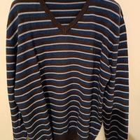 Pullover con scollo a V. 100% pura lana 