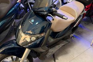 Piaggio Beverly 250