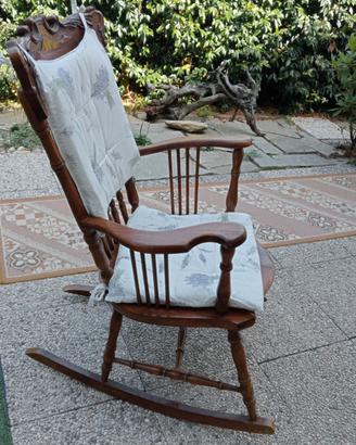 Dondola in legno vintage