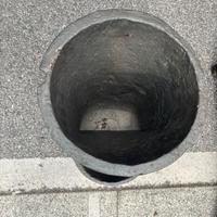 Antica fusione in ghisa porta ombrelli o vaso