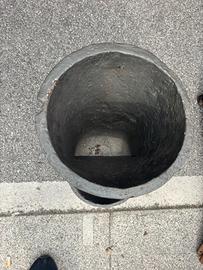 Antica fusione in ghisa porta ombrelli o vaso