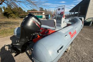 Marshall 5.50 con suzuki 90