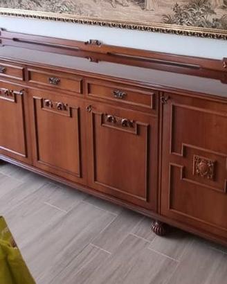 Elegante Credenza Bassa in Legno Massello