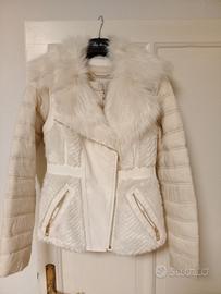 set composto da gilet Guess e giacca Calliope 