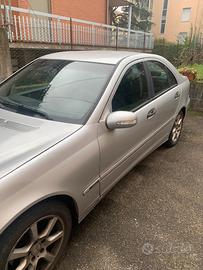 Mercedes C200