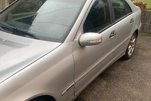 Mercedes C200