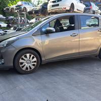 TOYOTA YARIS 2017 SOLO PER RICAMBI