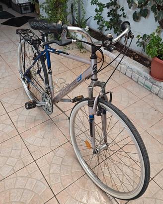 Bicicletta sportiva