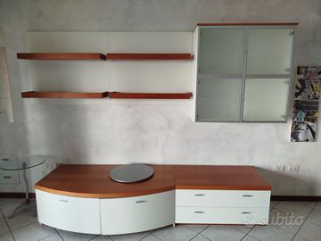 Soggiorno a parete moderno colore panna e ciliegio