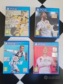 BUNDLE PS4 - 4 giochi - FIFA 17 - 18 - 19 - 20