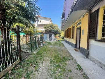 2 LOCALI A SARONNO
