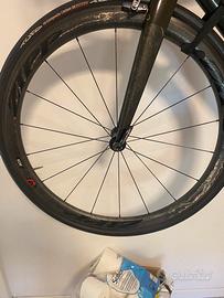 Ruote Zipp 404 posteriore e 303 anteriore