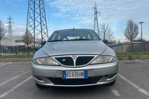 Lancia ypsilon '01