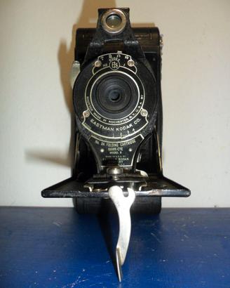 Macchina fotografica Eastman Kodak Model 2A antica